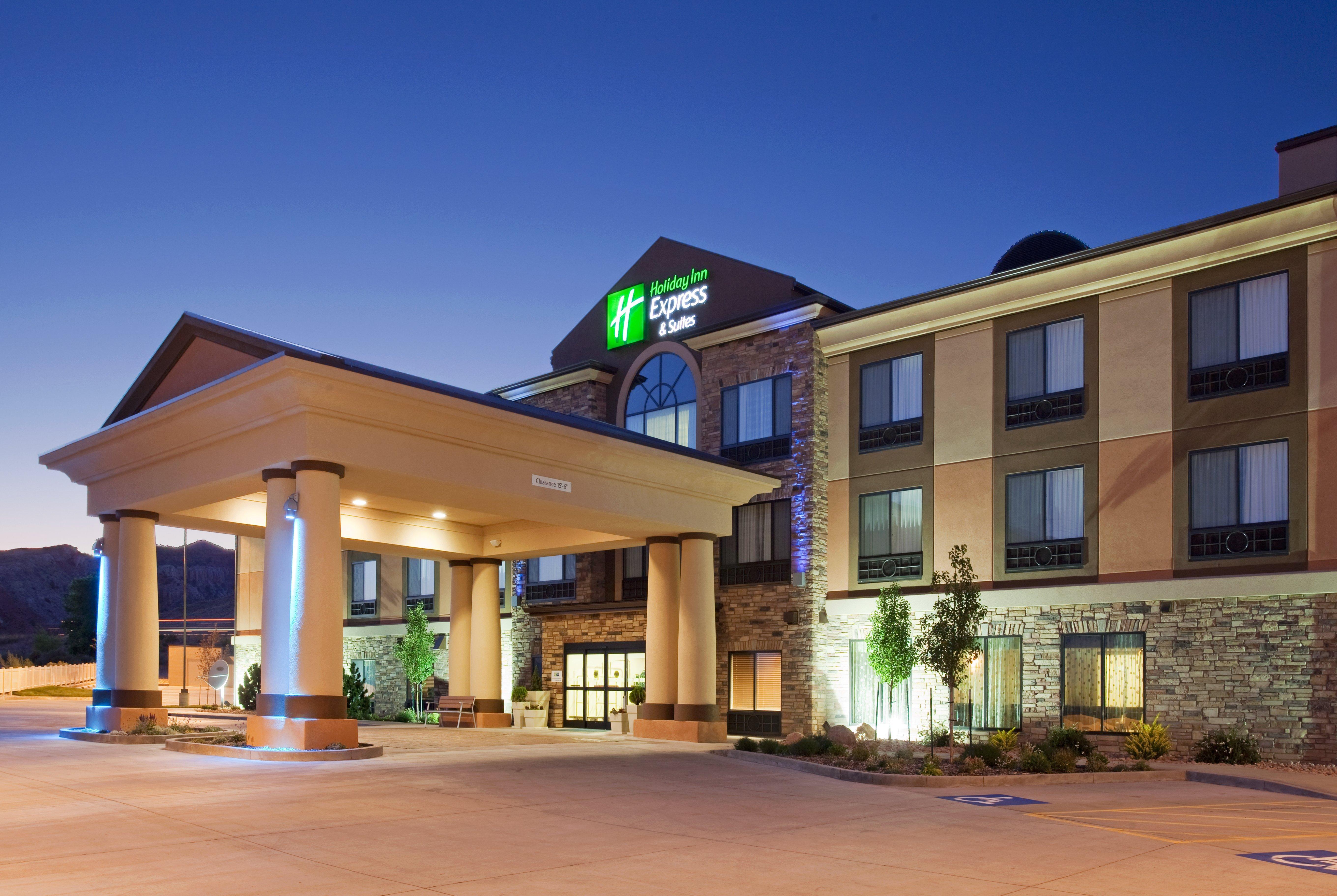 Holiday Inn Express Richfield By Ihg Exterior foto